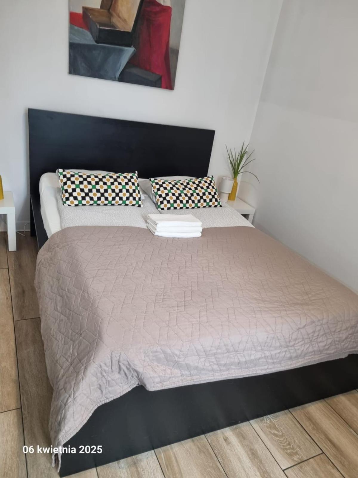 Ferienwohnung The M O D E R N C I T Y Spot Kattowitz Exterior foto